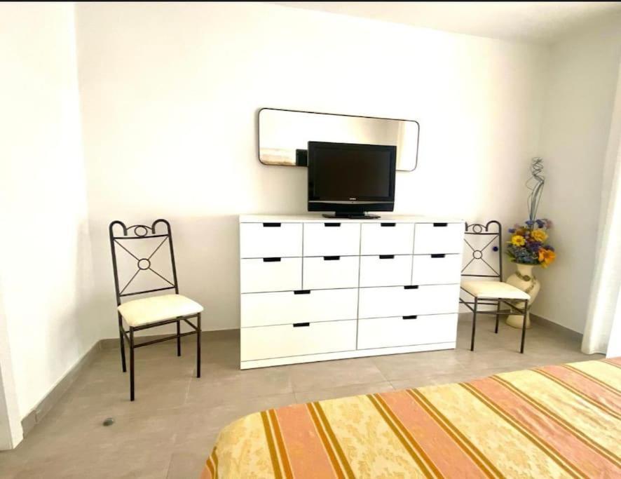 Duplex Fronte Piscina Santiago 2 *